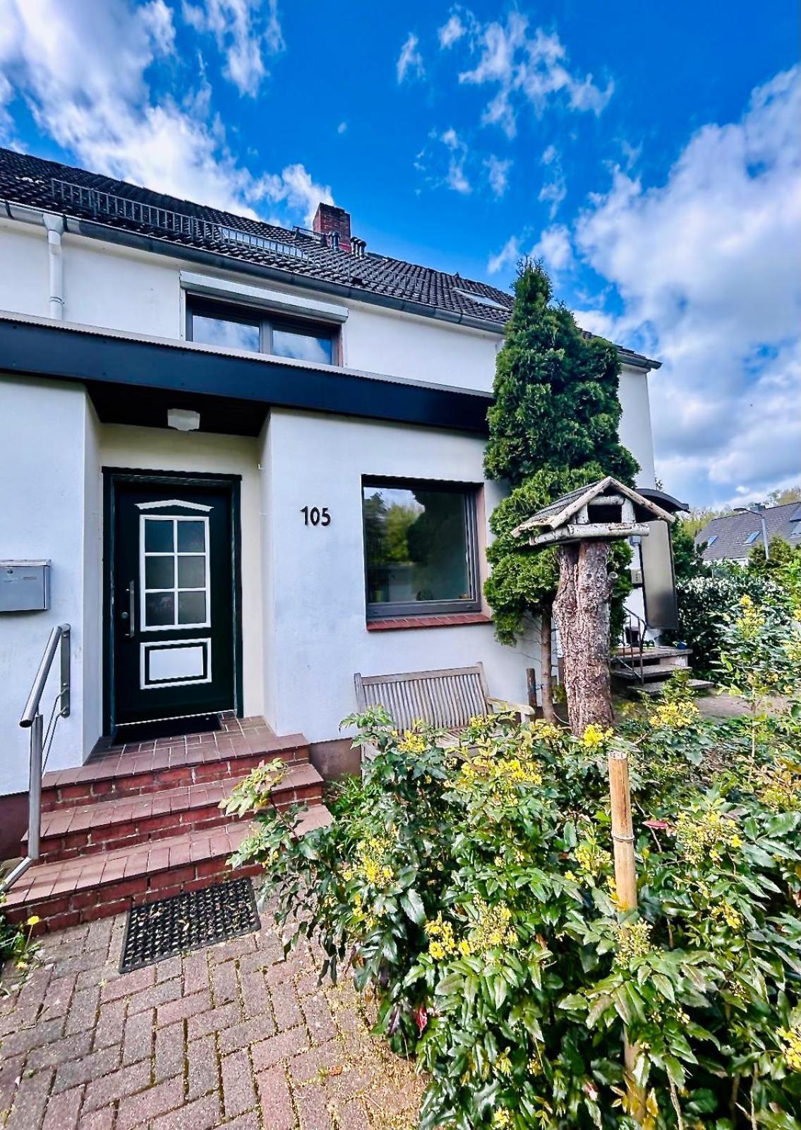 Feelslikehome - Reihenhaus Zwischen Hamburg Und Heide Mit Garten&Garage Ной-Вульмсторф Экстерьер фото